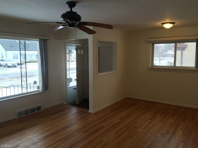 Foto del edificio - 18530 Beechwood St
