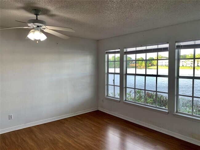 Building Photo - 1065 S Hiawassee Rd