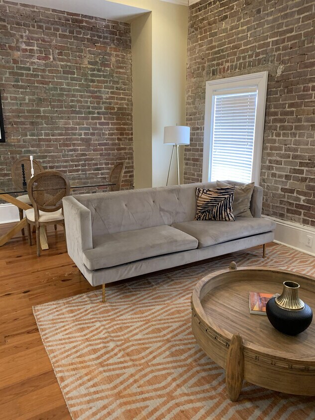 Foto principal - 621 Celeste St