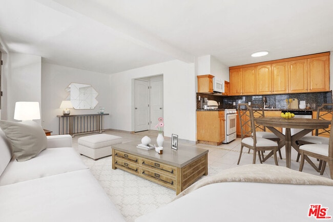 Building Photo - 1635 S Beverly Glen Blvd