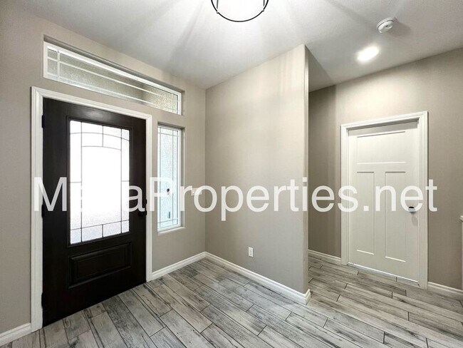 Building Photo - 12839 Rolling Ridge Dr