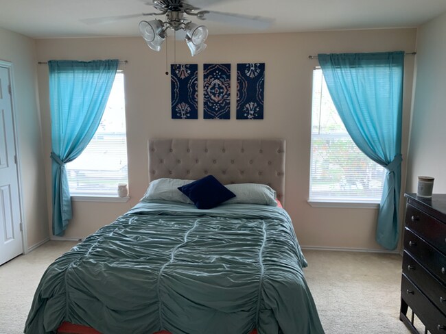 Foto del edificio - 712 Claremont Pkwy