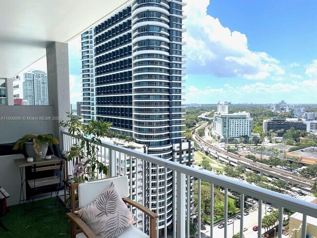 Foto del edificio - 1250 S Miami Ave