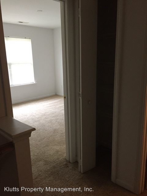 Building Photo - 2 br, 1.5 bath House - 3229 Tyler Finlay Way