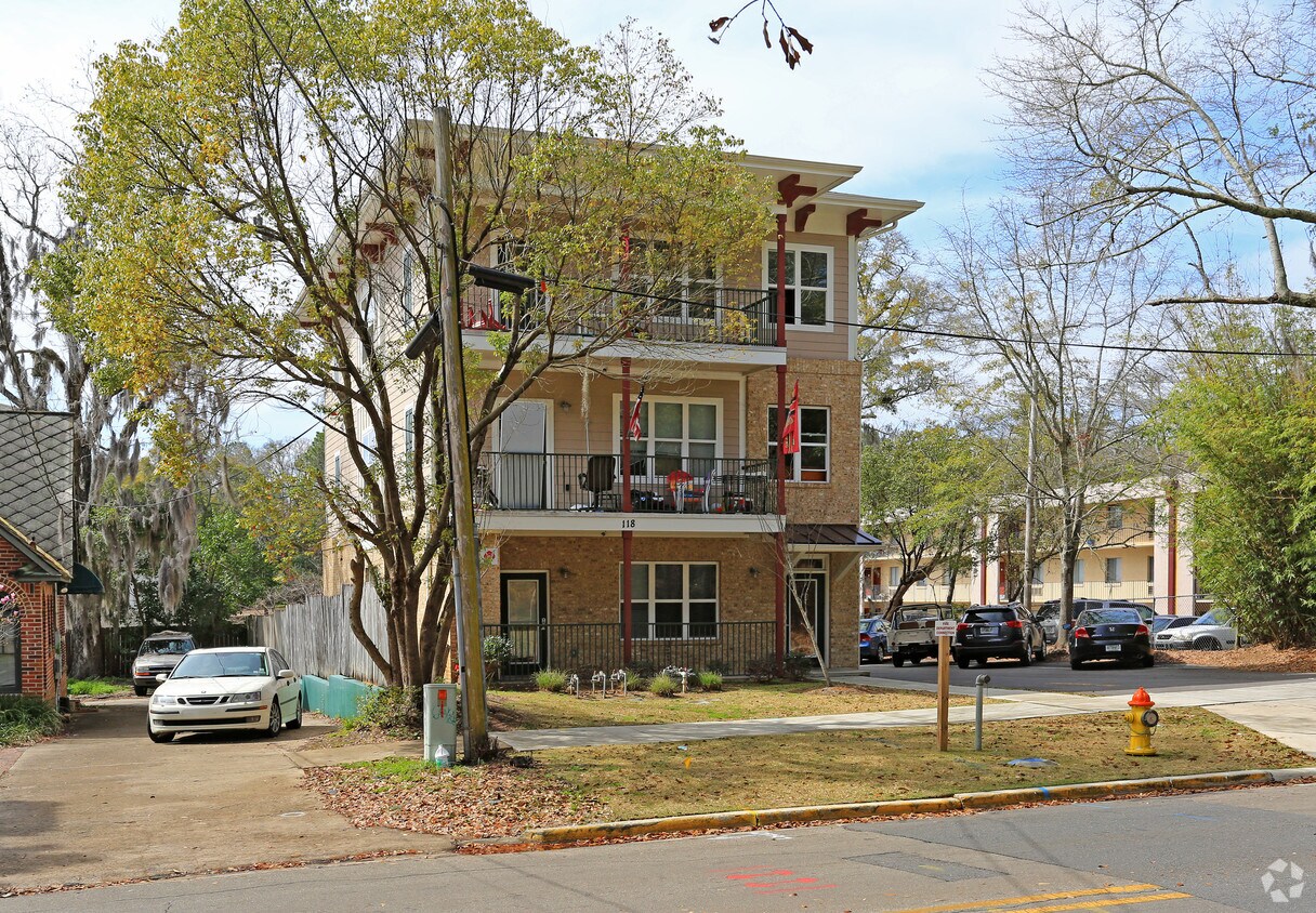 Building Photo - Horizon