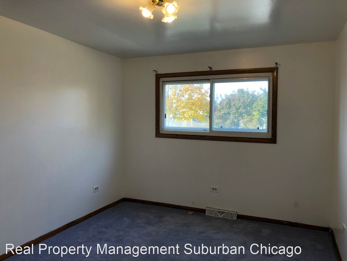 Foto principal - 3 br, 2 bath House - 5041 Forster Ave