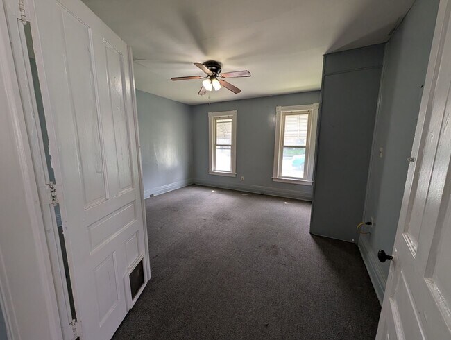 Foto del edificio - Spacious 1st floor apartment