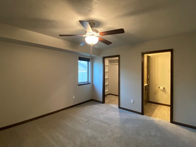 Building Photo - 4304 W Kinsley Pl