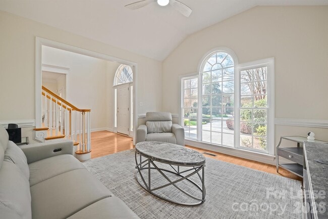 Foto del edificio - 12004 Camargo Ct