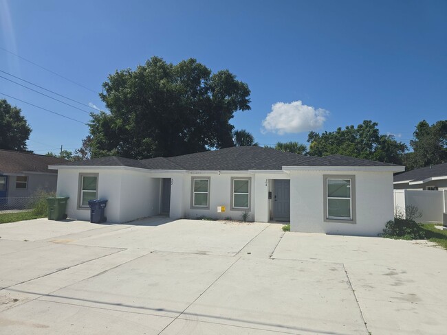 Building Photo - 302-304 Ave P NW