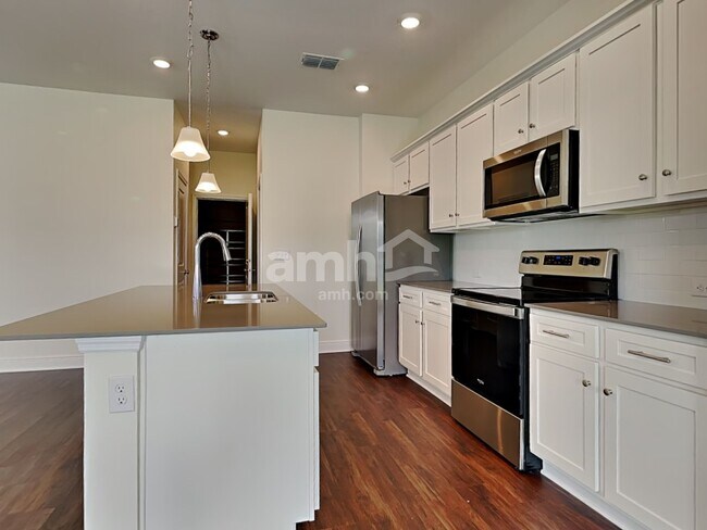 Foto del edificio - 27422 St Andrews Ave