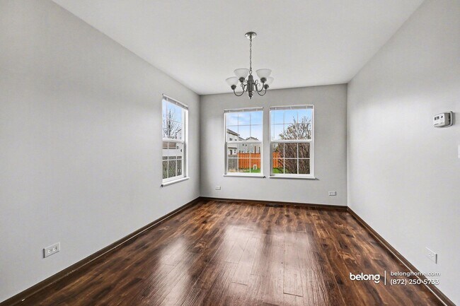 Foto del edificio - 631 Yoakum Blvd