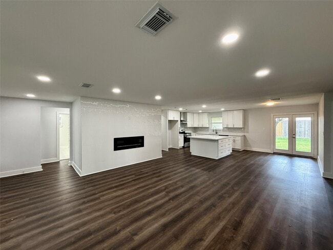 Foto del edificio - 1631 Shadow Bend Dr