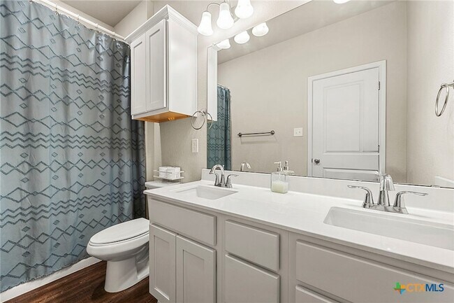 Foto del edificio - 7521 Copper Creek Trail