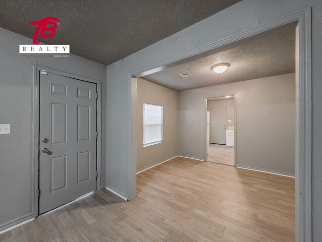 Photo - Charming 3 Bed home for lease!