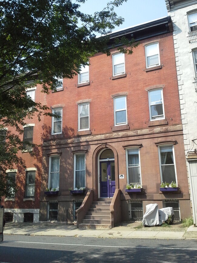 Fachada - 2205 Spruce St