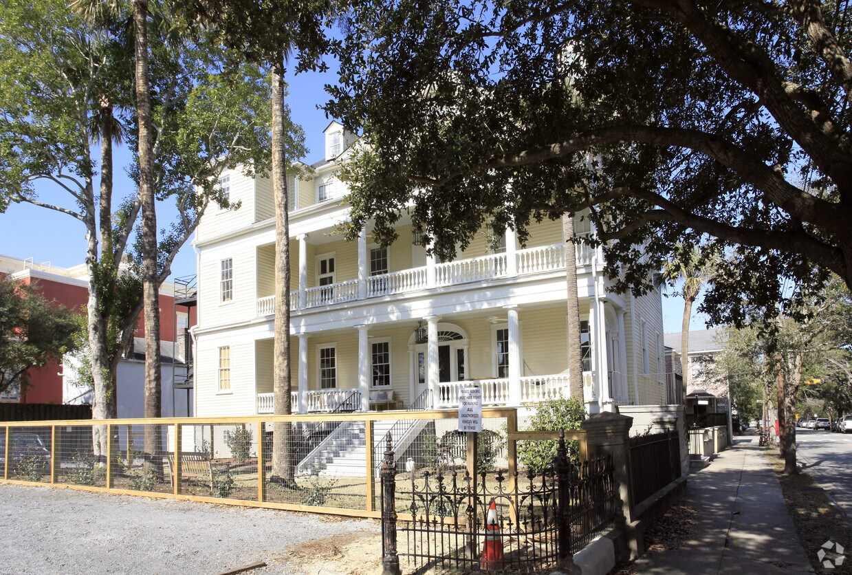 107 Ashley Ave, Charleston, SC 29401 Apartments in Charleston, SC