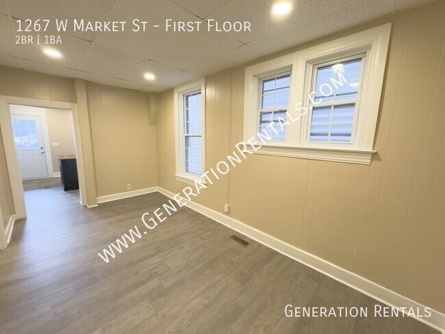Foto del edificio - 1267 W Market St
