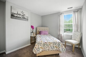 Building Photo - Northbrook Apartments
