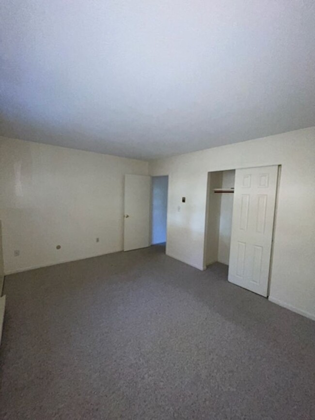 Foto del edificio - 2br-Clean unit at Madison Arms