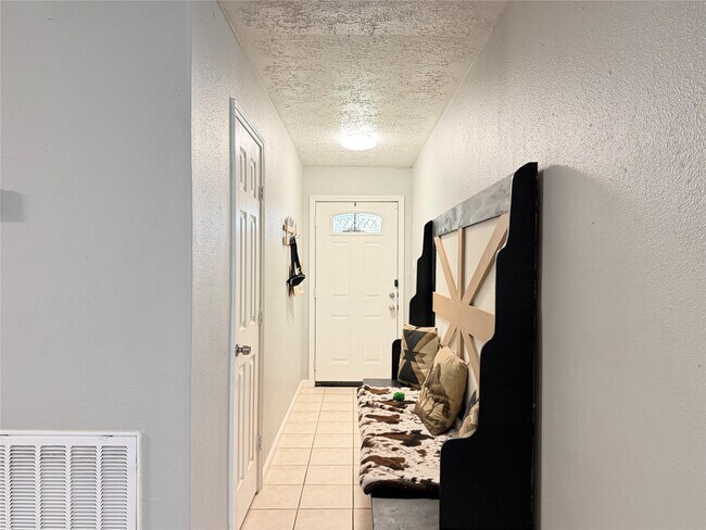 Foto del edificio - 11423 Graywood Dr