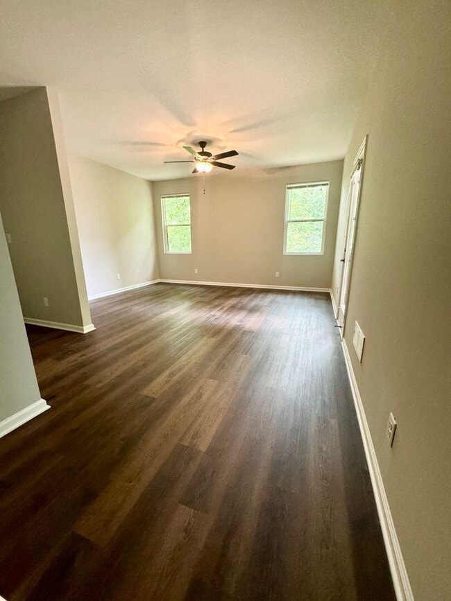 Building Photo - 111 Juniper Path