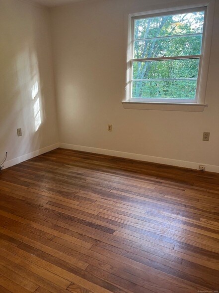 Foto del edificio - 103 Pequotsepos Rd