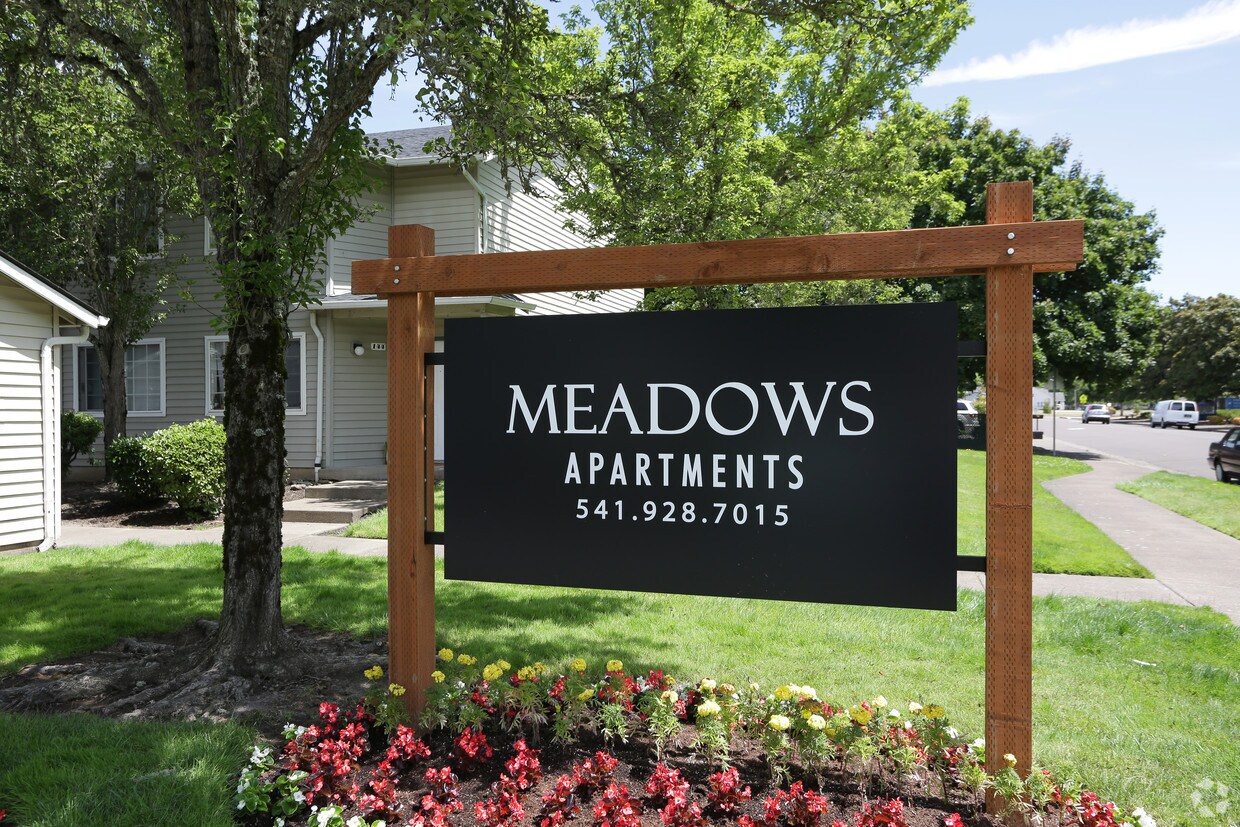 Foto principal - Meadows Apartments