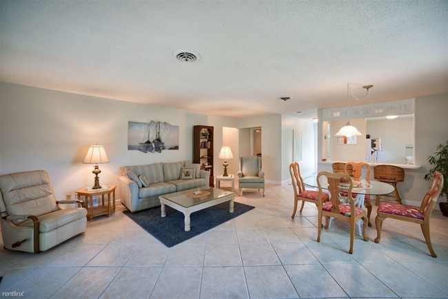 Building Photo - 345 Englewood Isles Pky