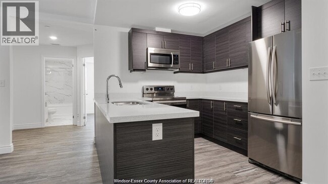 Building Photo - 1675 Banwell Rd