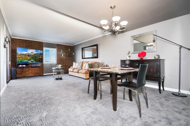 Foto del edificio - 2880 S Locust St