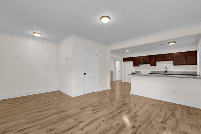 Foto del edificio - Recently Renovated Brick Home Located Minutes away from Memphis International Airport!