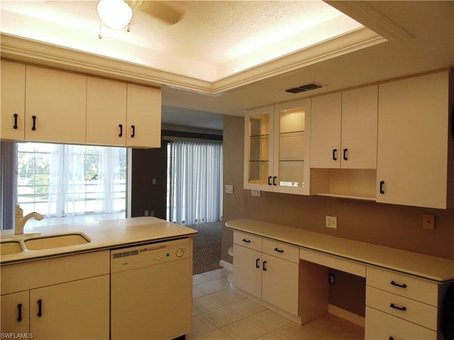 Building Photo - 4852 Golf Club Ct