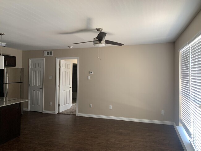 Foto del edificio - 2801 Knight St