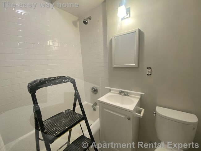 Building Photo - 156-158 Summer St Unit #108