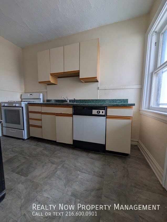 Foto del edificio - 2453 Overlook Rd