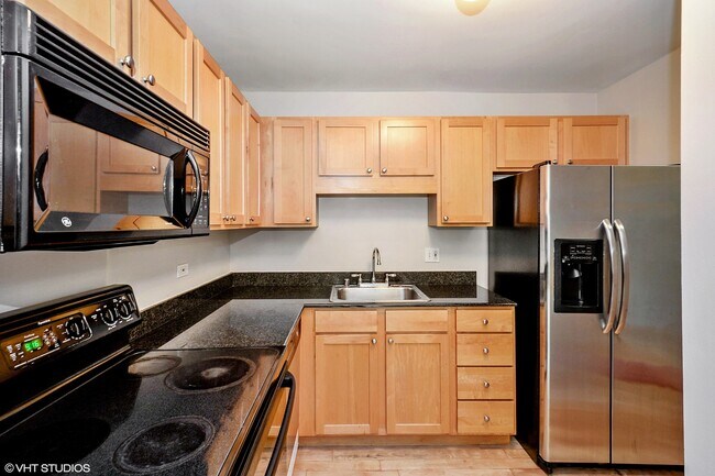 Building Photo - 211 E Ohio St