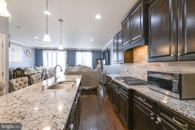 Foto del edificio - 14058 Wellspring Ave
