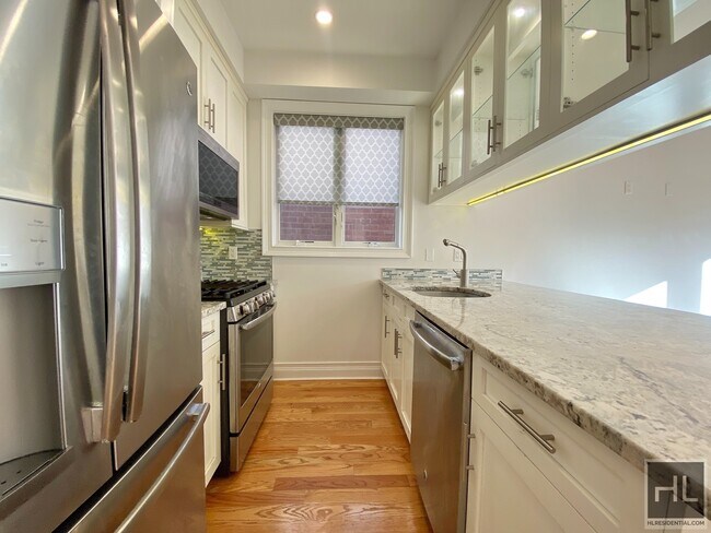 Foto del edificio - 363 97th STREET 1