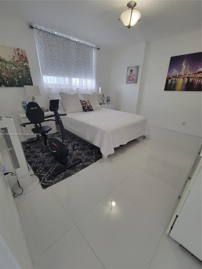 Foto del edificio - 3703 NE 166th St