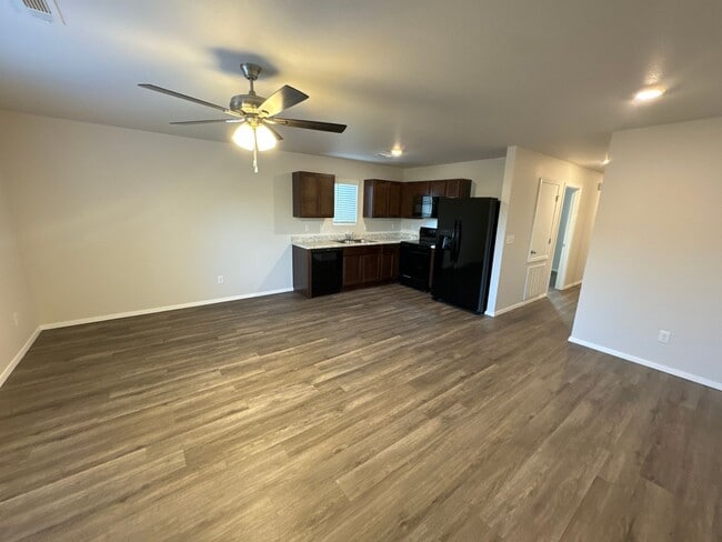 Building Photo - *Pre-leasing* NEWER Three Bedroom | Two Bath Home in Springdale