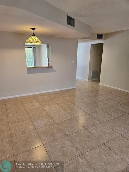Foto del edificio - 119 Deer Creek Rd