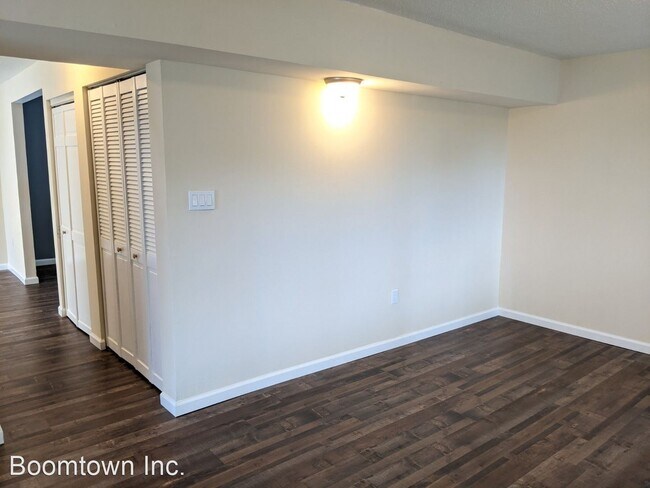 Building Photo - 4 br, 2.5 bath House - 7183 F Cimarron Court