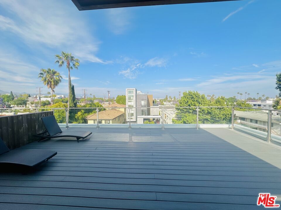 Foto principal - 1041 N Spaulding Ave