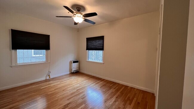 Bedroom 1 - 714 N Edinburgh Ave
