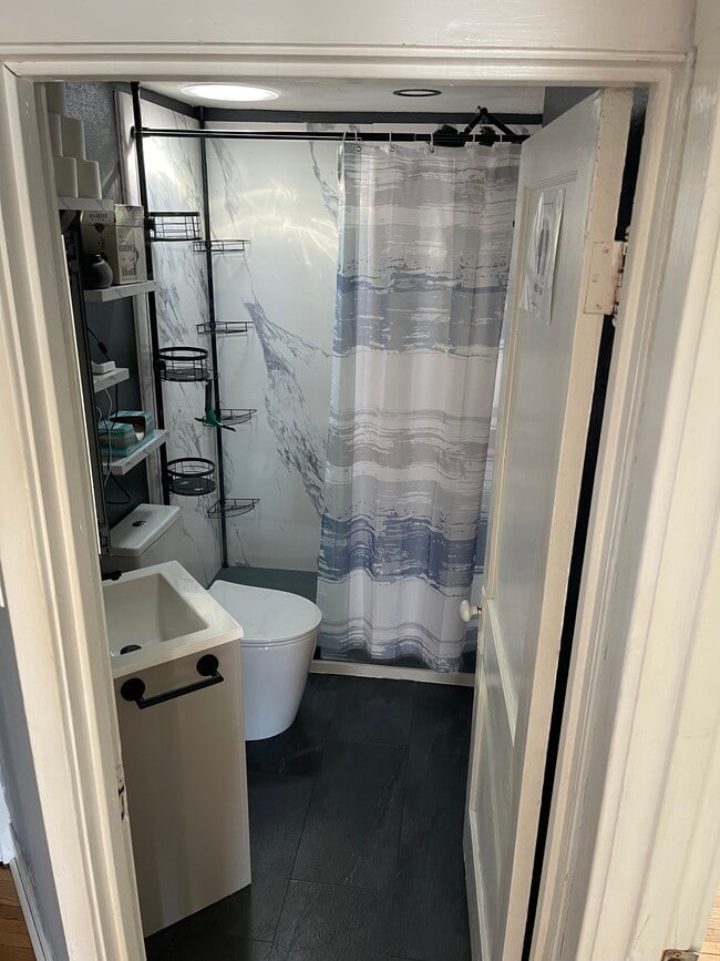 Building Photo - 721 24th St N