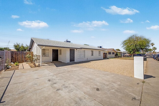 Foto del edificio - 3519 W Orchid Ln