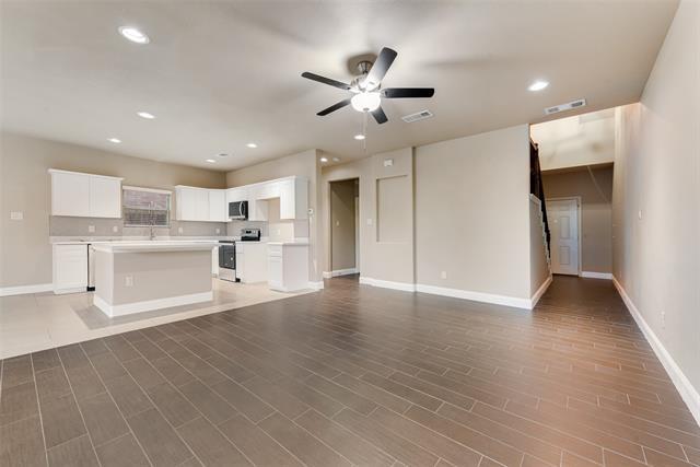 Building Photo - 3003 San Martin Dr