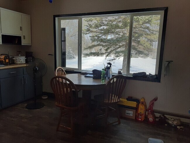 Kitchen - 20635 462nd Ave
