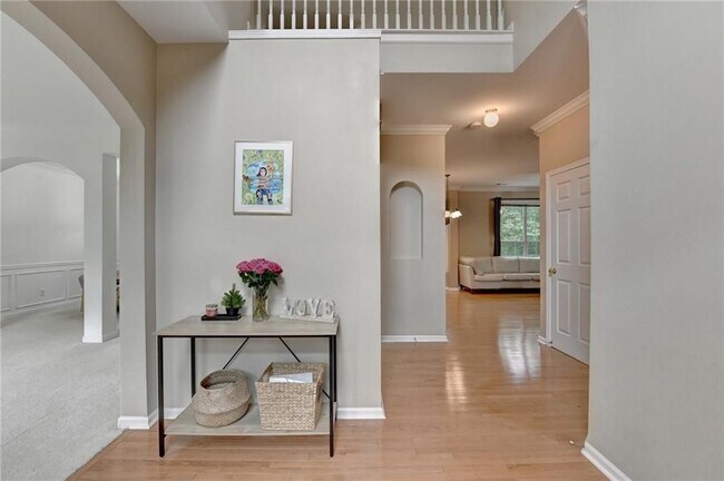 Foto del edificio - 2172 Woodbriar Dr